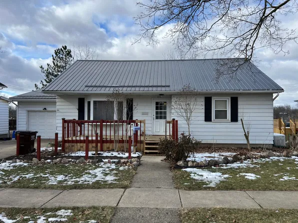 118 Oak St, Hudson, MI 49247