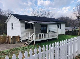 898 Goodwill Rd, Huntington, WV 25704