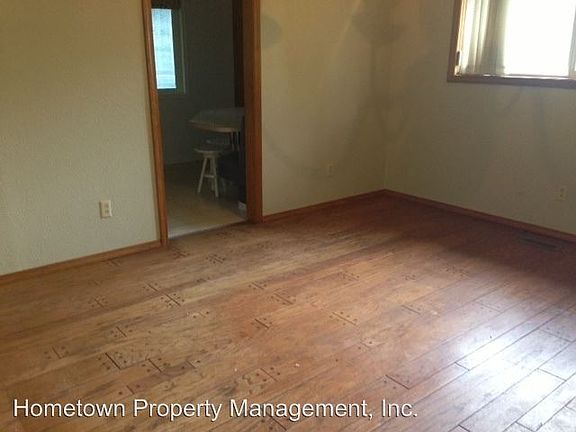 5th image of 4605 Belair Dr SE