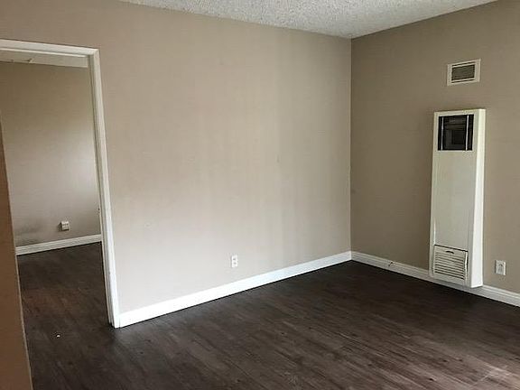 Living room looking to bedroom