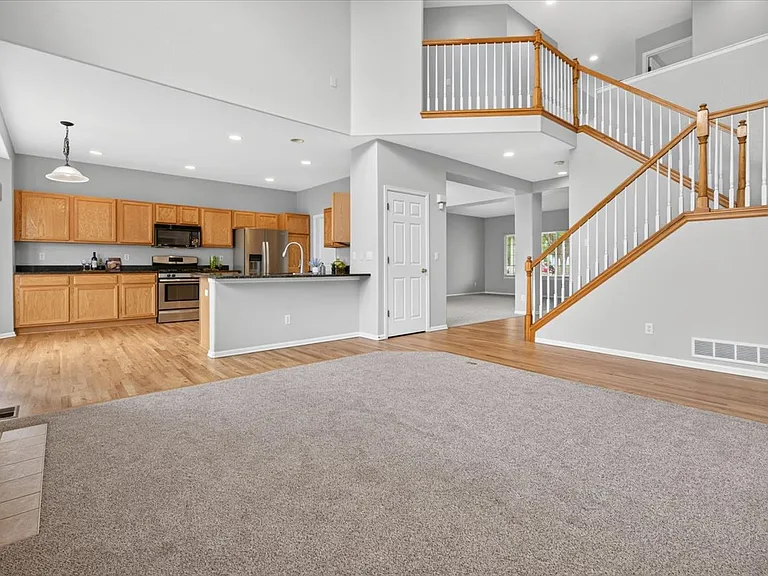 11572 Pine Hill St — Photo 11