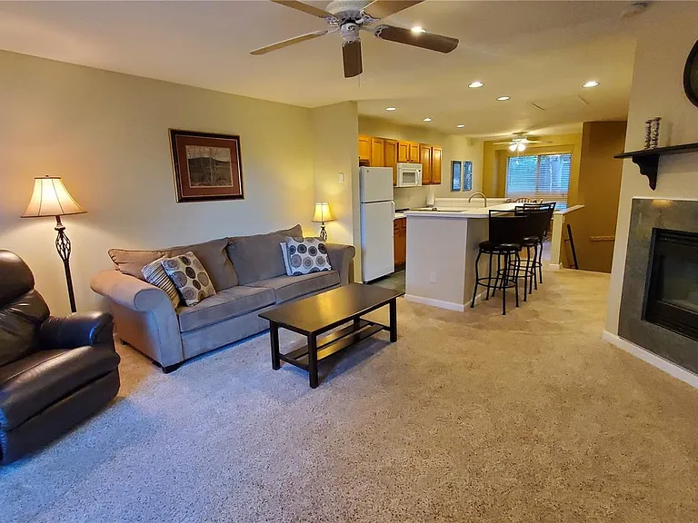 30 Spyglass Ln — Photo 4
