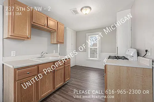 737 5th St NW #2 Photo 1