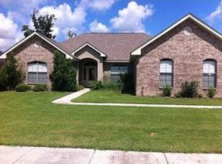 64 Shamrock Dr, Des Allemands, LA 70030