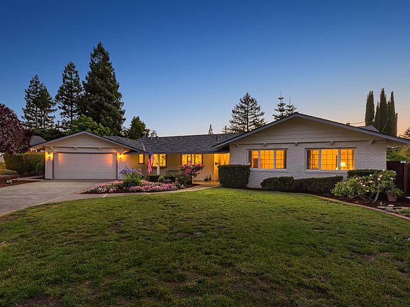 4th image of 12771 Lika Ct