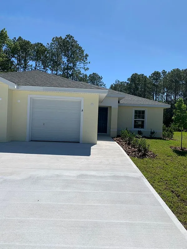 3 bed, 2.0 bath, 1600 sqft, $1,600 — Photo 1