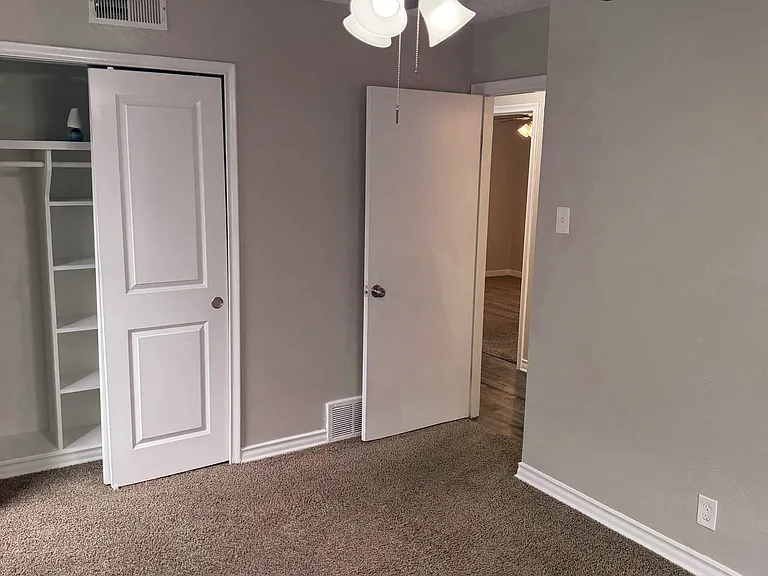 2514 Greenway St — Photo 12