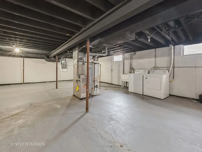 621 Hiawatha Dr — Photo 13