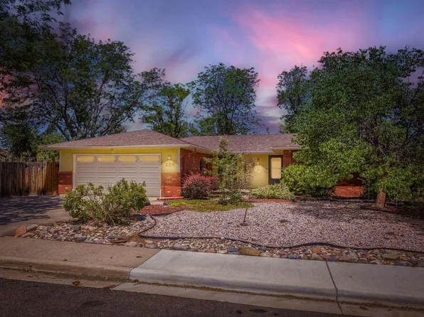 229 22nd St SE, Loveland, CO 80537