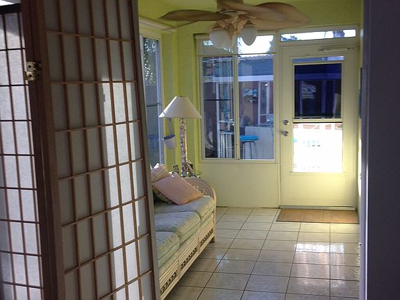 5th image of 1308 Loma Ln