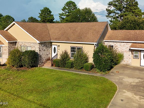 2nd image of 19530 Wallace Way