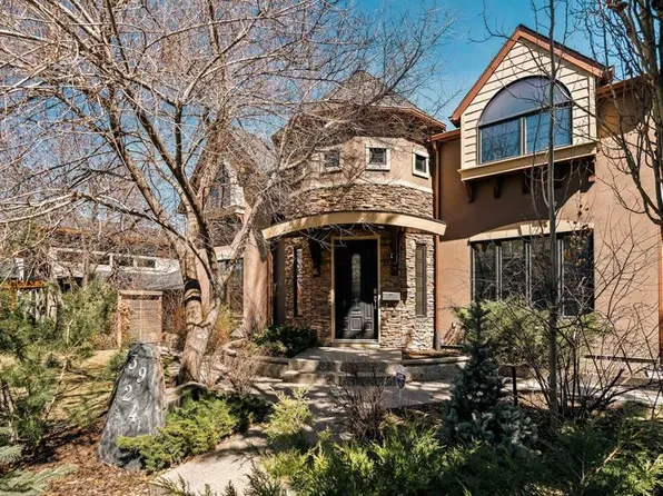 3924 W 15a St SW, Calgary, AB T2T 4C7