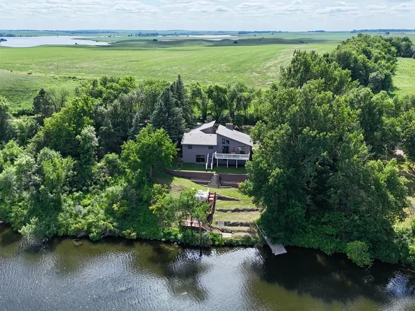 11124 Nine Mile Rd, Veblen, SD 57270