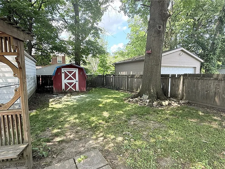 592 Lindell St — Photo 10