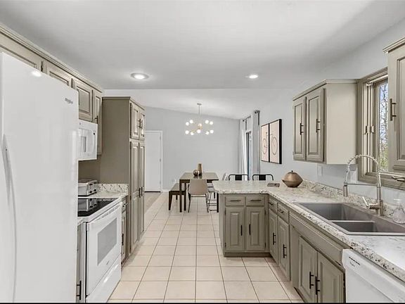 4th image of 2 Felton Ln