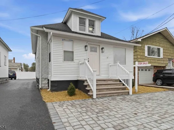 77 Lakeside Ave, Pompton Lakes Boro, NJ 07442