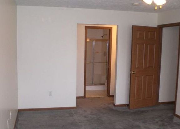 5th image of 676 Scott Dr