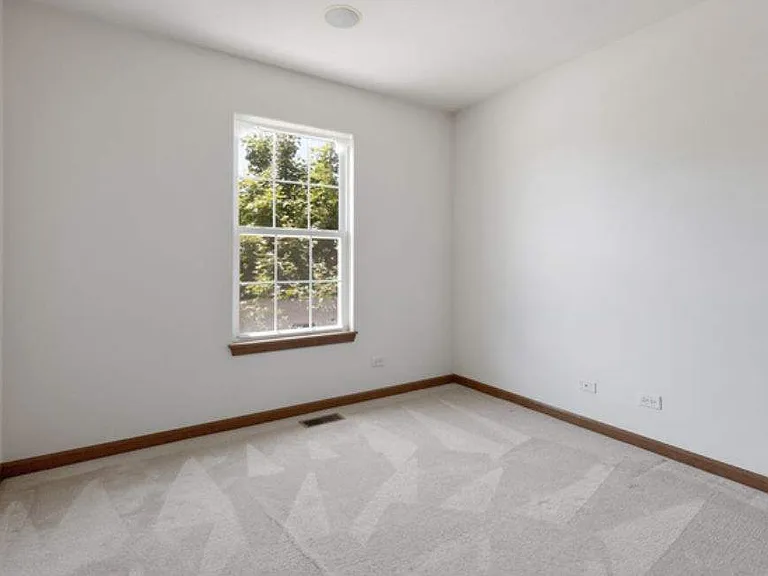 9861 Thornton Way — Photo 13