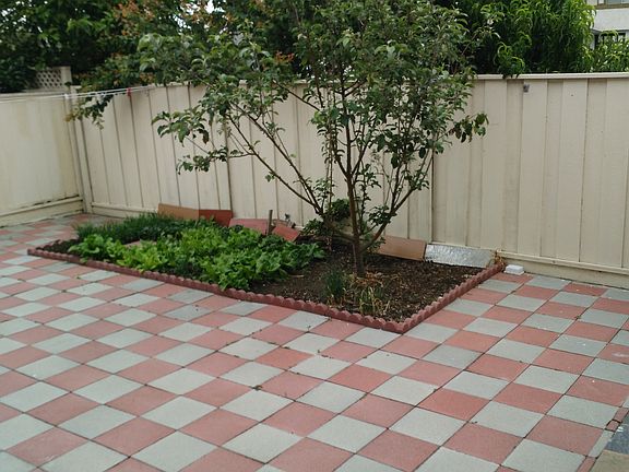 2nd image of 1520 Sun Ln