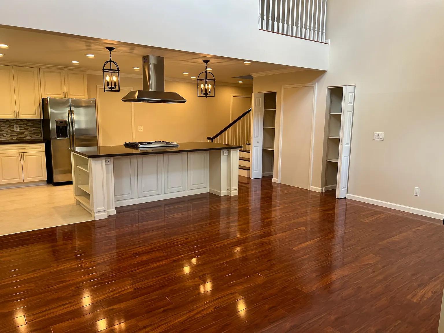 3 bed, 2.5 bath, 2020 sqft, $4,600 — Photo 3