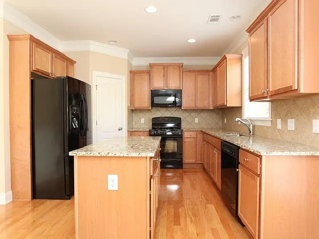 3630 Dalwood Dr — Photo 8