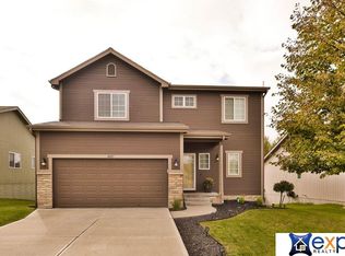4605 Clearwater Dr, Bellevue, NE 68133