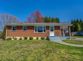 1117 Newman Dr, Salem, VA 24153