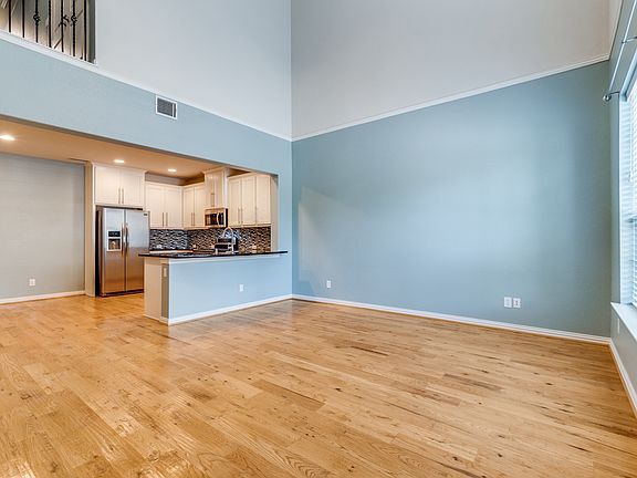 2nd image of 531 Matthew Pl