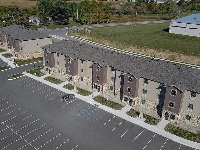 Crossroads Place Apartments — Photo 79