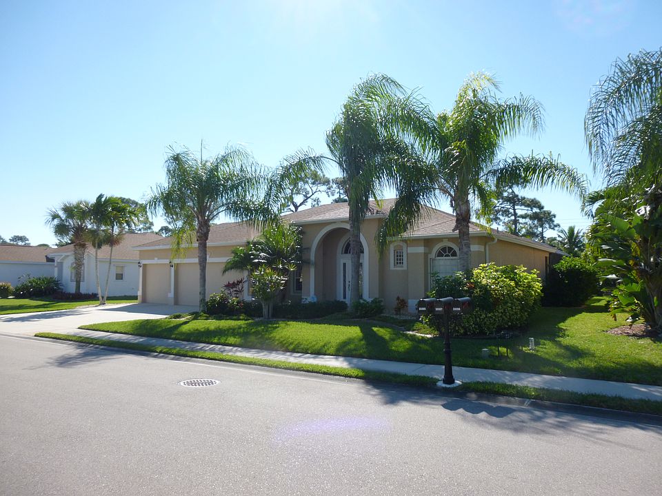 1st image of 23355 Olde Meadowbrook Cir