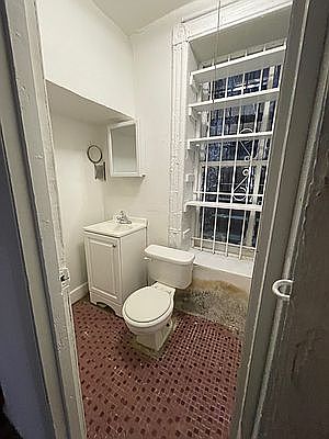 5th image of 243 W 15th St #Be