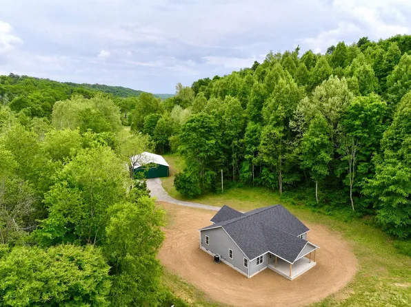 1584 Sherborne Rd, Lucasville, OH 45648