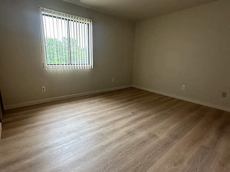 33621 Utica Rd #16 — Photo 13