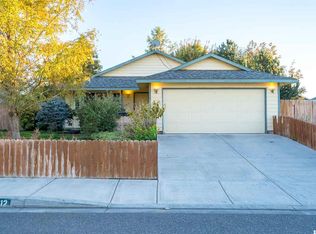7712 Thetis Dr, Pasco, WA 99301