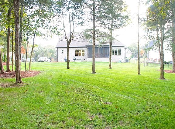2nd image of 1810 Eaves Ct