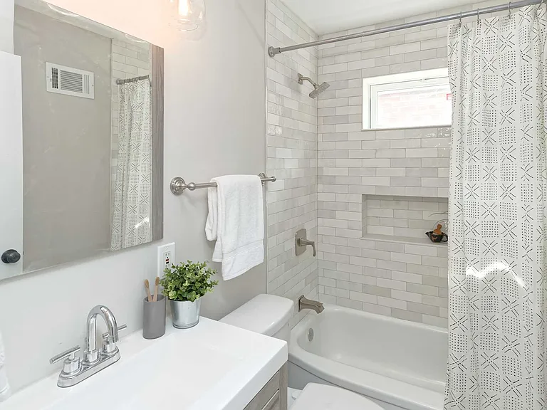 3554 Jamieson Ave — Photo 11