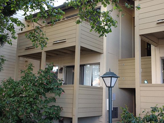 4th image of 785 N Fair Oaks Ave APT 6