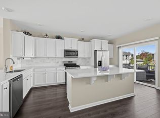 38 Rome Way, Mount Laurel, NJ 08054