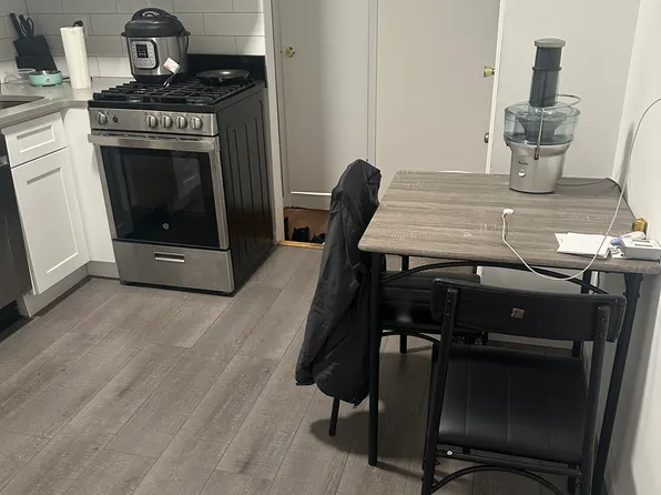 445 East 78th Street 2B image 2 of 5