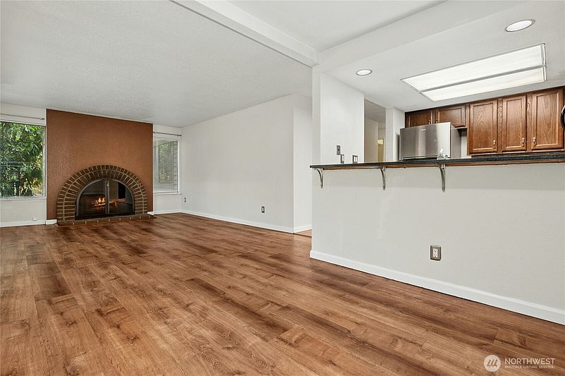 5th image of 709 143rd Avenue NE #G-25