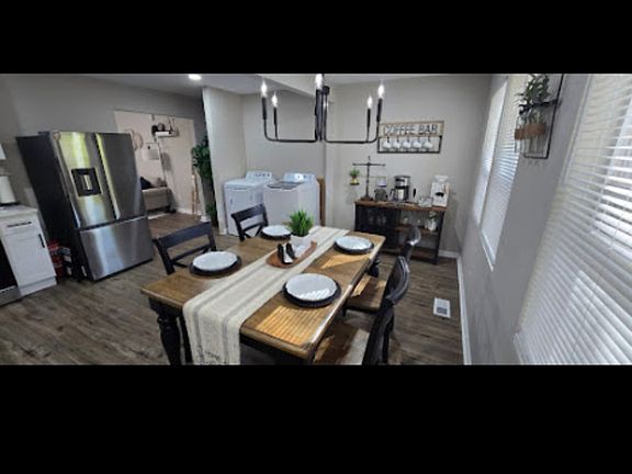 4th image of 2115 Randolph Cir NW