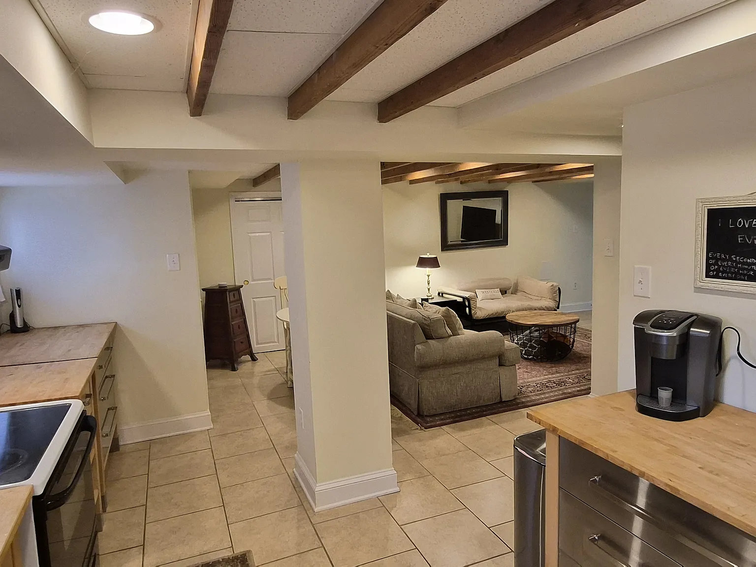 1 bed, 1000 sqft, $1,995 — Photo 2