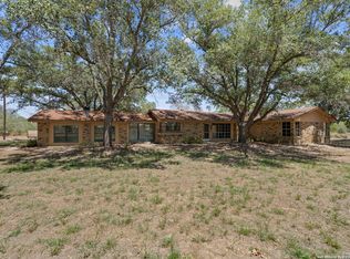 464 Williams Rd, Poteet, TX 78065