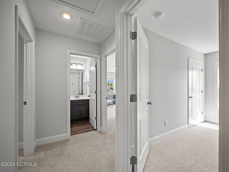 516 Poults Dr — Photo 16