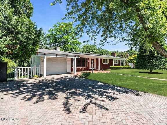 2nd image of 39 Court Drive