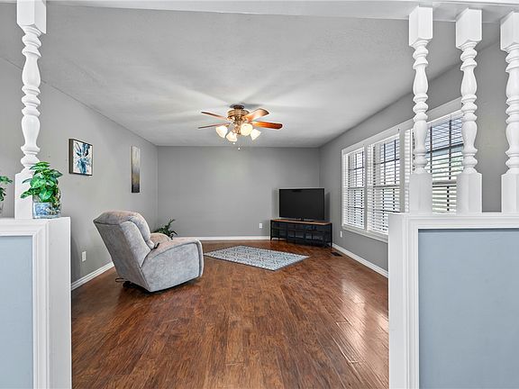 5th image of 3407 Ridge Rd