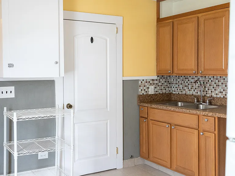 32 Stevens Ave #1 — Photo 8