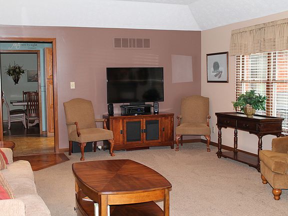 3rd image of 2724 Colony Lake Dr W #C