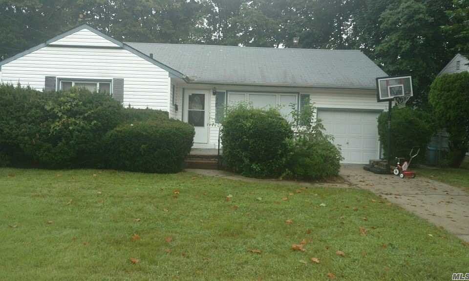 1st image of 753 Janos Ln