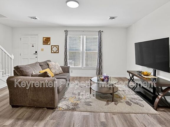 3rd image of 115 S Mendenhall St APT C